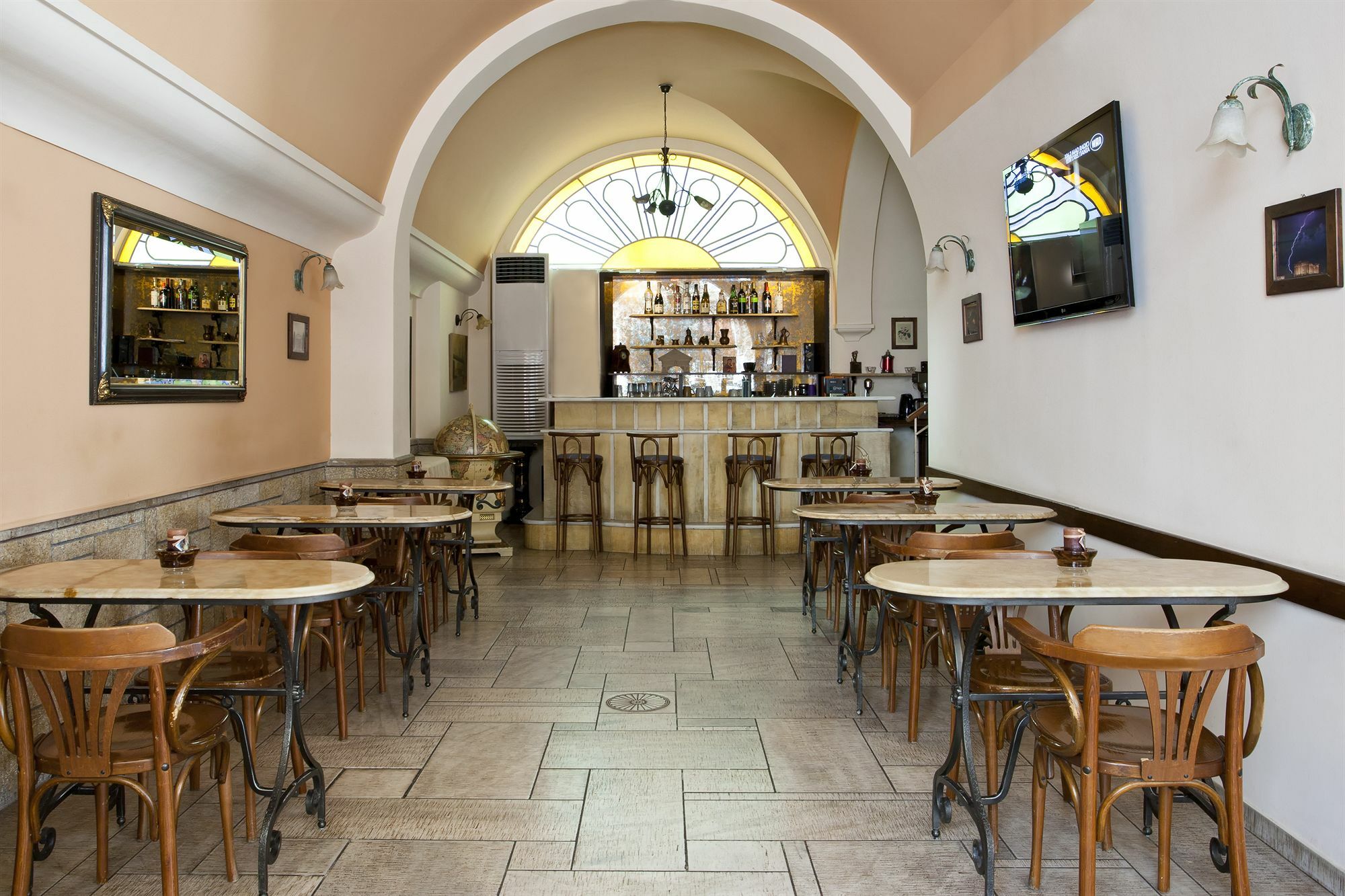 Elizabeth Hotel Афины Экстерьер фото